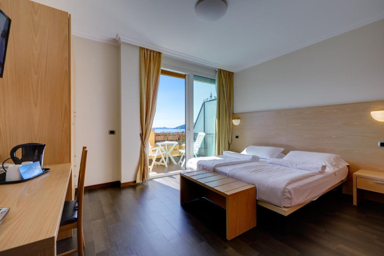 Hotel Residence Zust Verbania Exterior foto