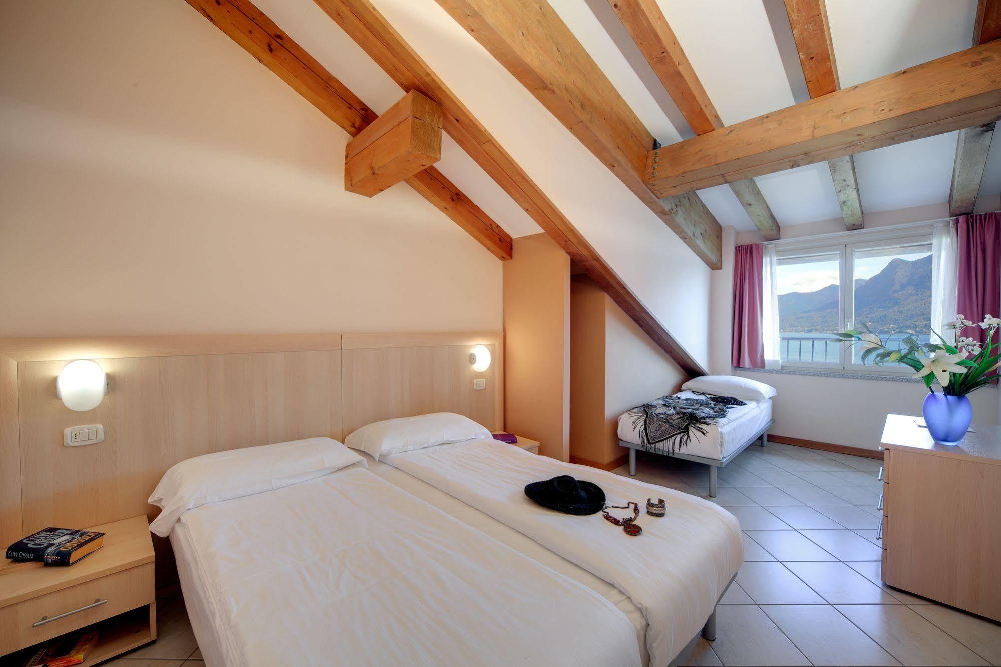 Hotel Residence Zust Verbania Exterior foto
